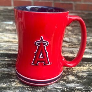 2013 Boelter Brands Los Angeles Angels of Anaheim Sculpted 14 oz Coffee Mug G3